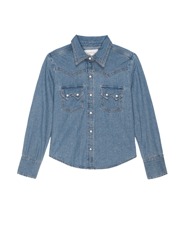 The Howdy Top by THE GREAT. features a classic collar, two chest pockets, lightweight denim in Grenada Wash, and pearl snap closures for an iconic western flair. Part of the FALL 24 D1 SALE collection.